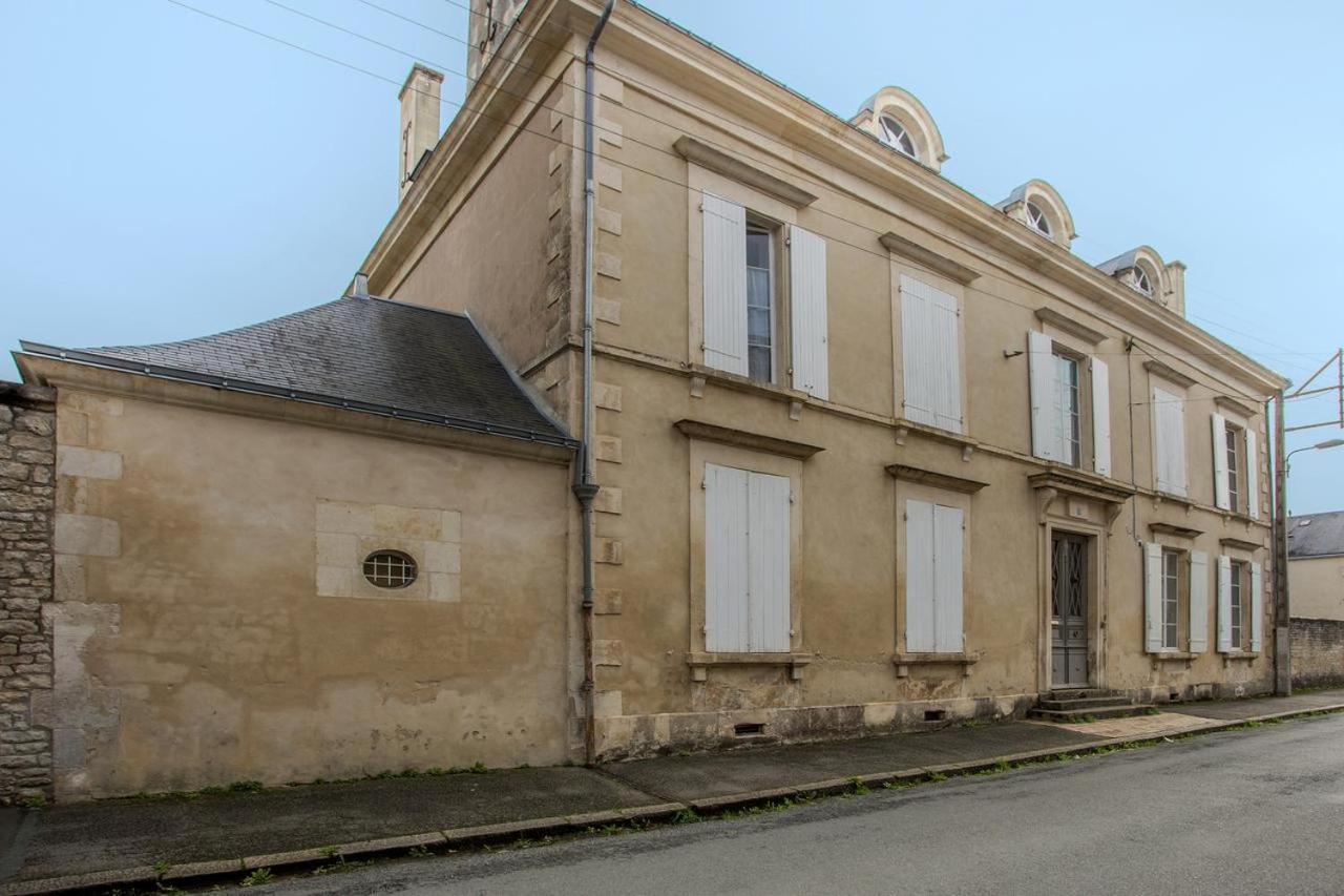 Suite Belle Epoque Fontenay-le-Comte Eksteriør billede