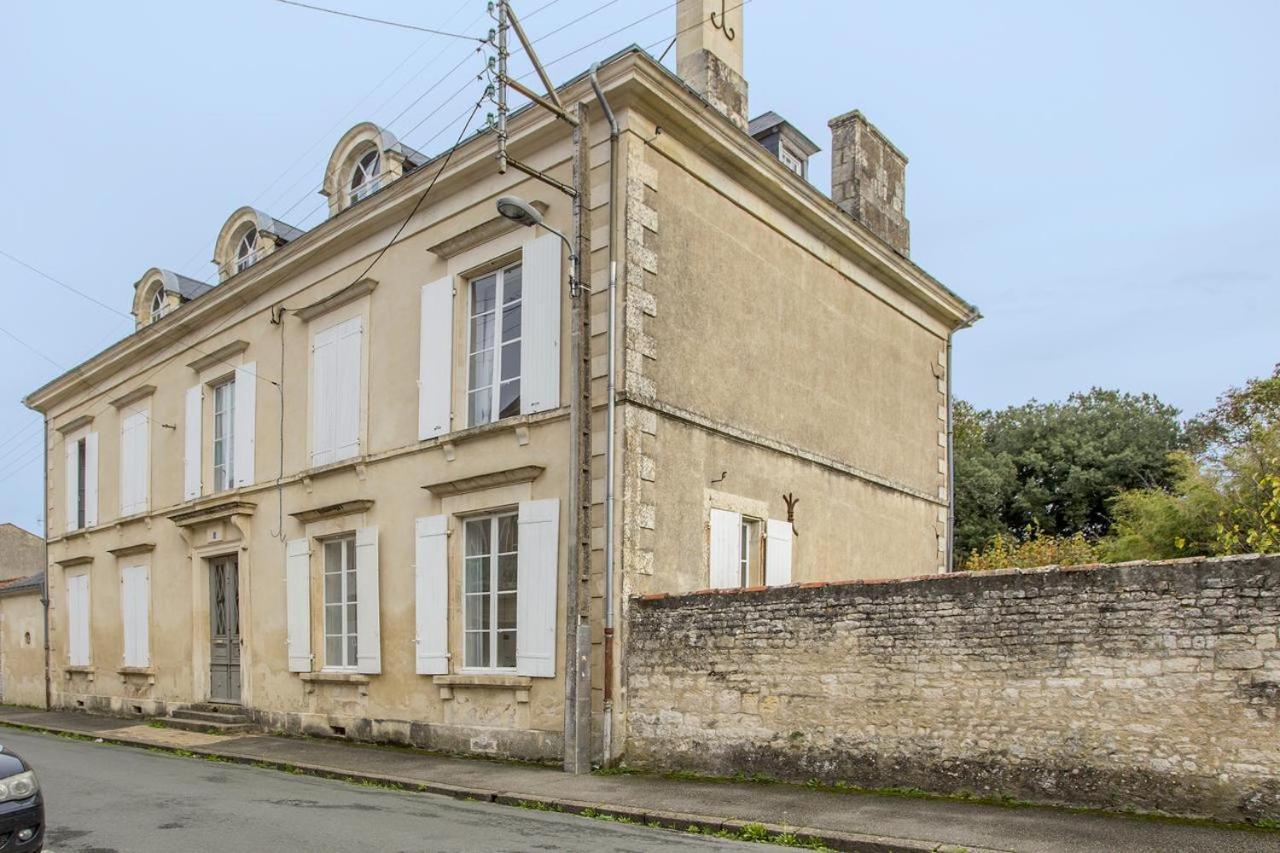 Suite Belle Epoque Fontenay-le-Comte Eksteriør billede